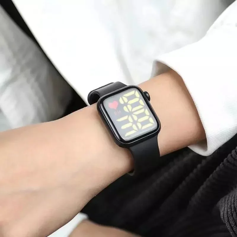 RELOJ DIGITAL CUADRADO  5