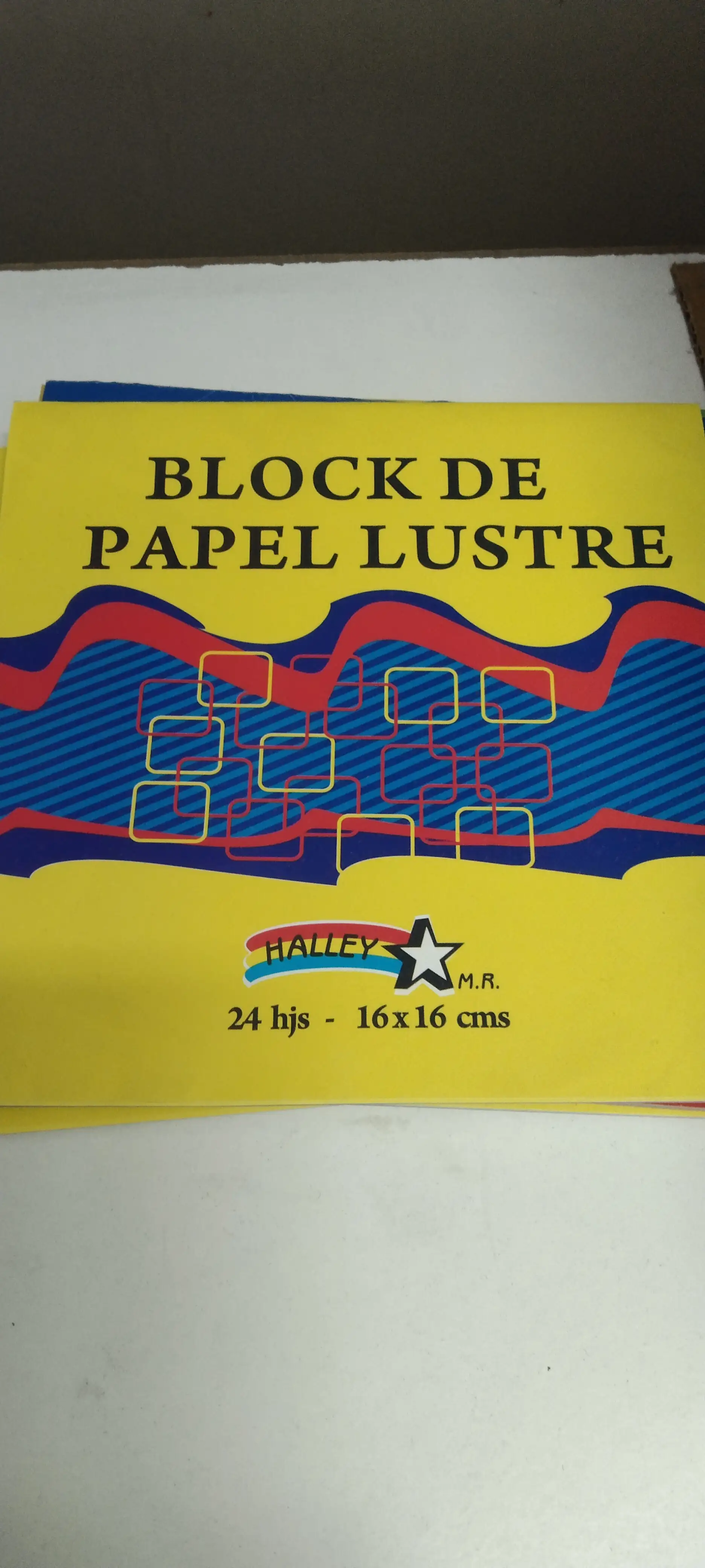 Papel lustre mediano 