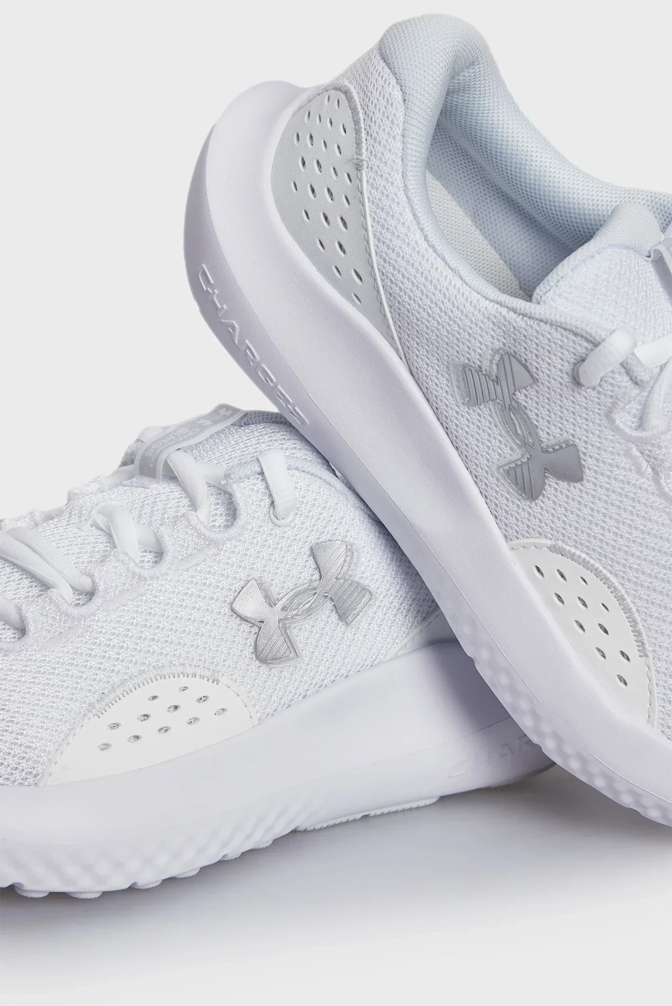 UNDER ARMOUR CHARGED SURGE 4 (Original) 7