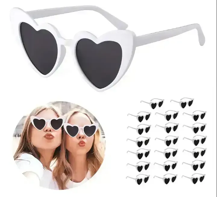 Anteojo acrilico rayban forma corazon blanco  3