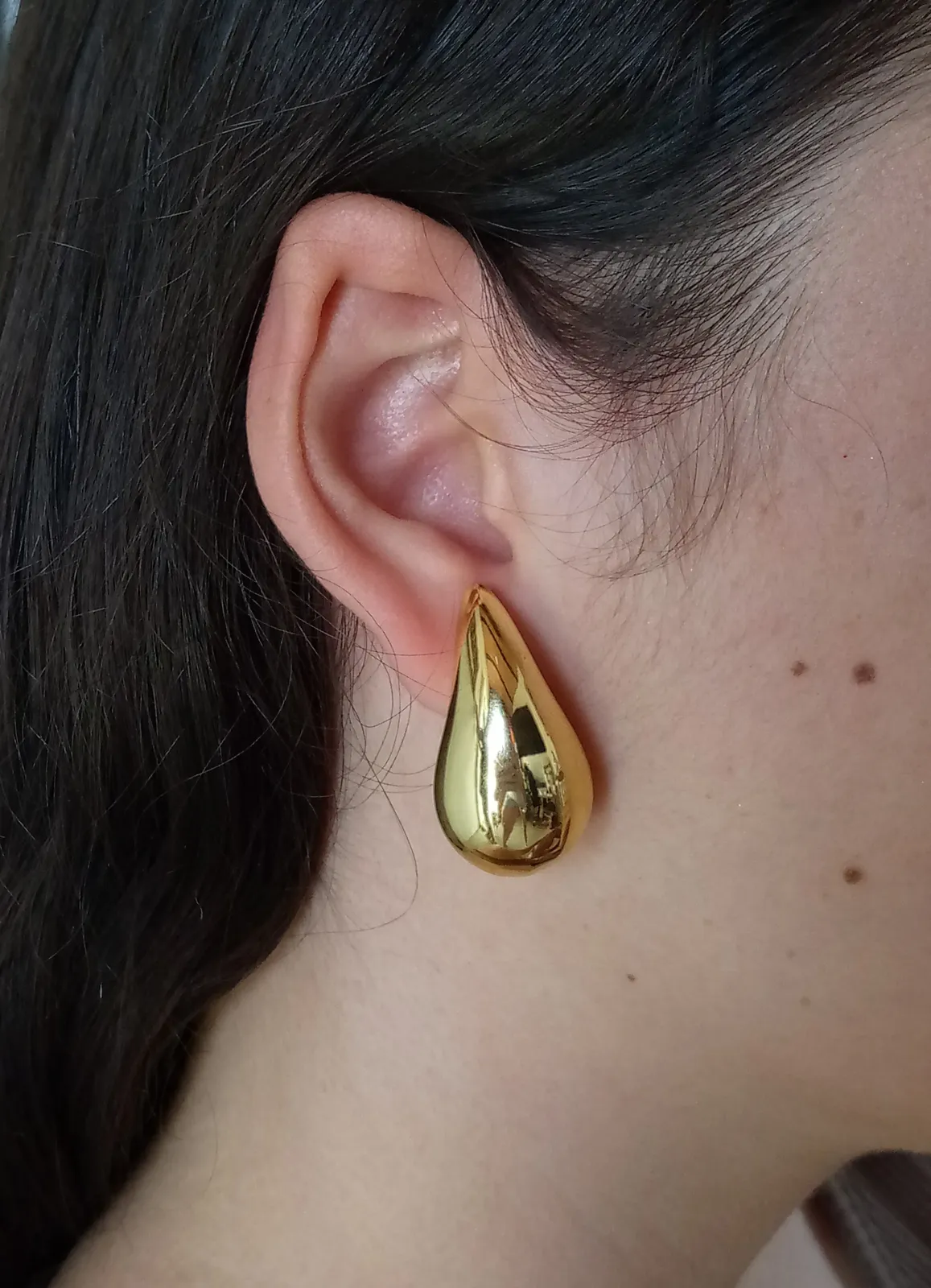 Arete gota dorada 