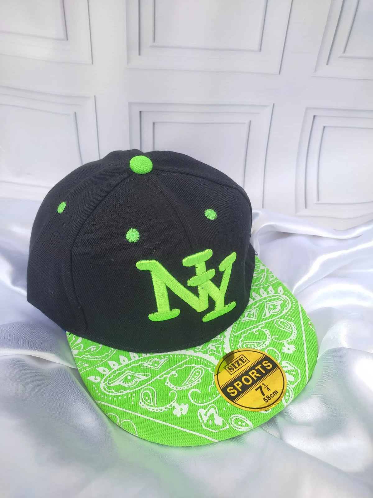 Gorra plana NY verde.