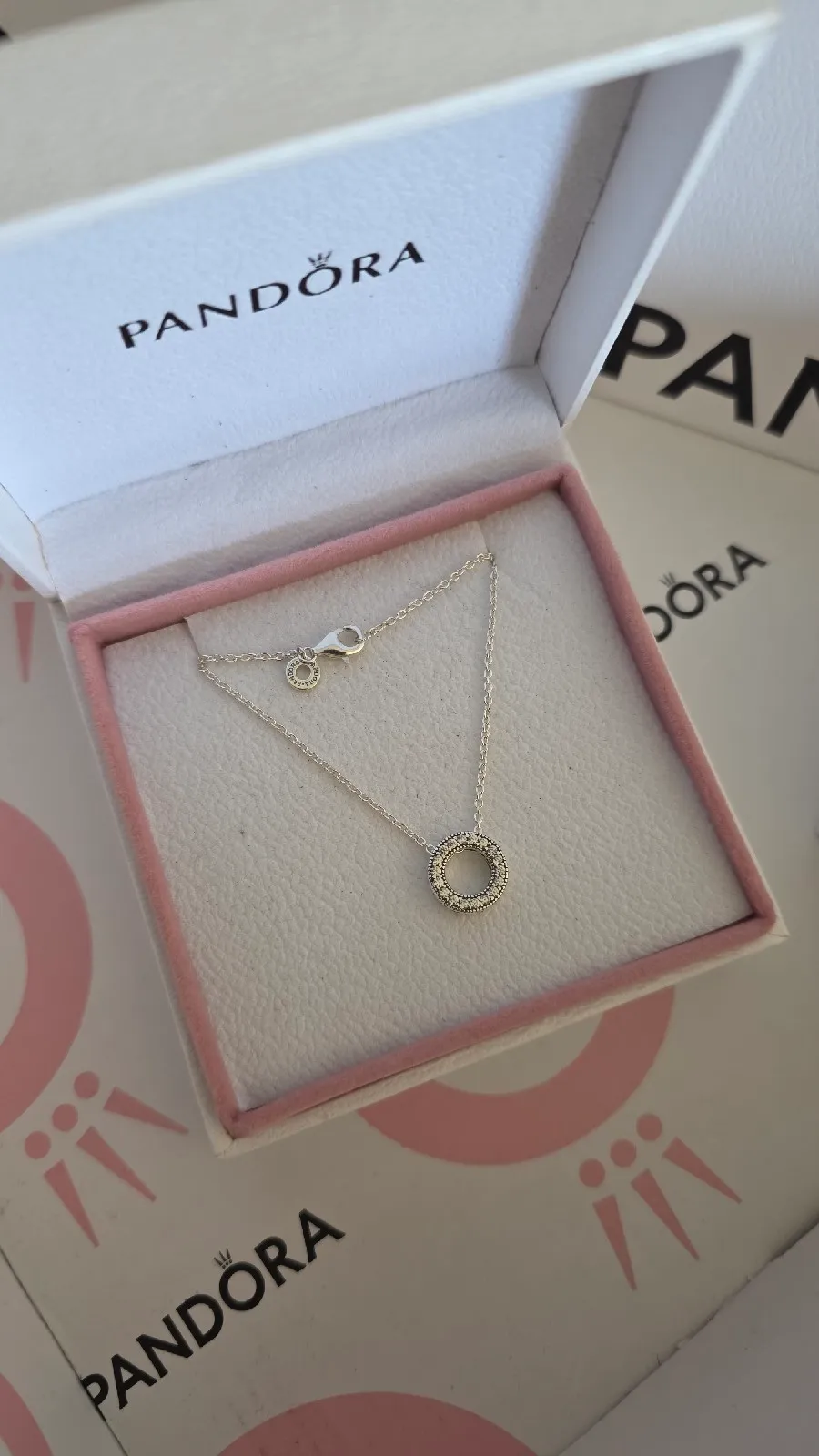 Pandora Circle of Sparkle Hearts Pendant silver necklace  4