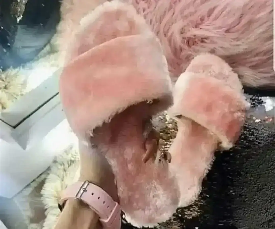 Mod.228 MENUDEO Sandalia Peluche Piso Basica Rosa