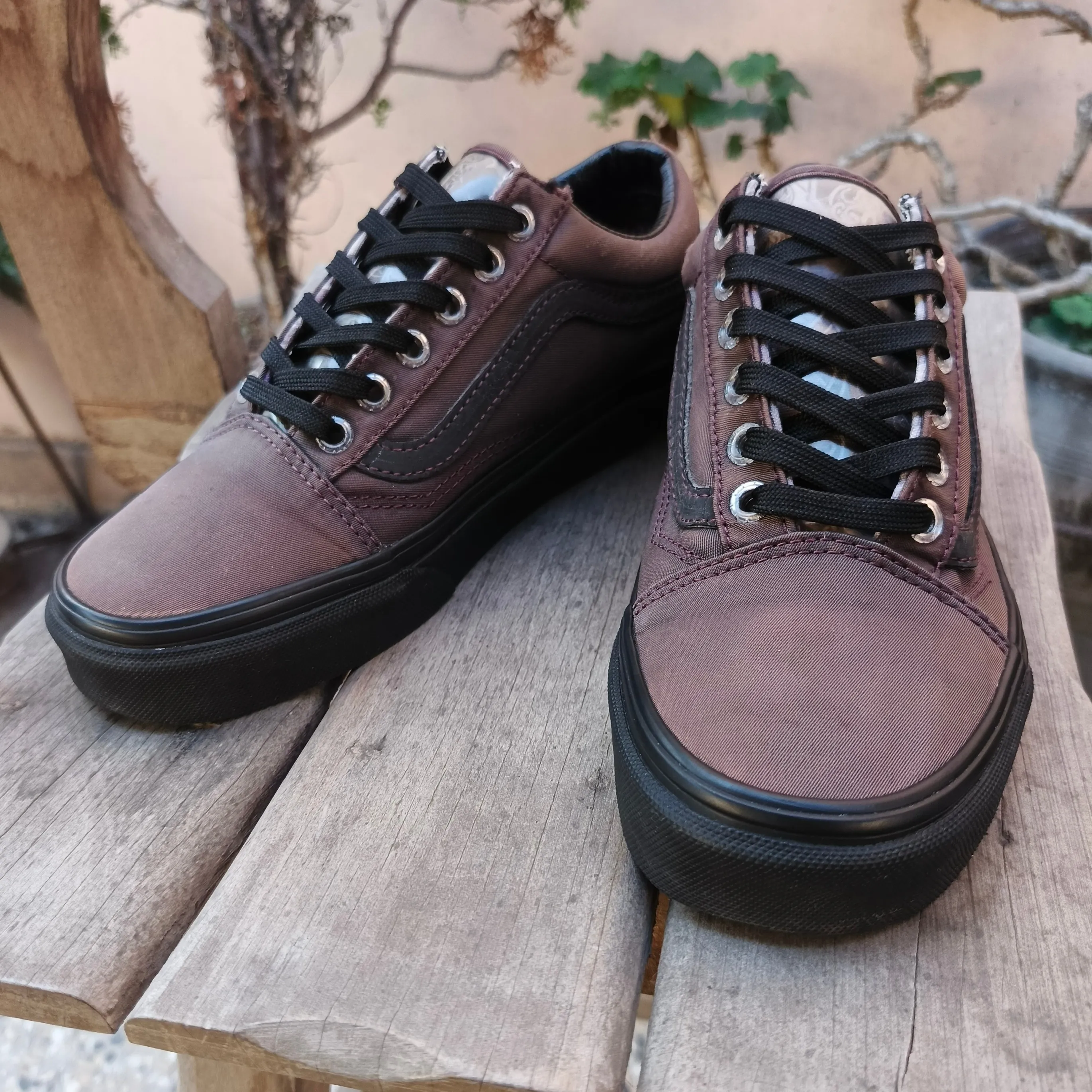 Vans 2