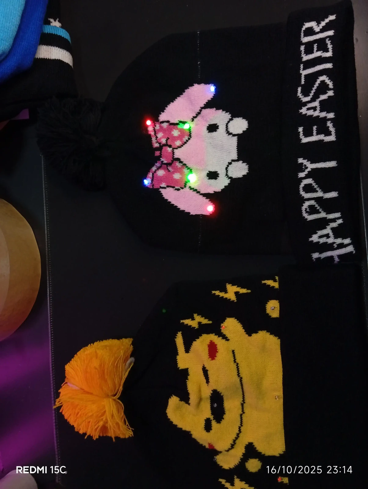 *GORROS CON LUZ*
