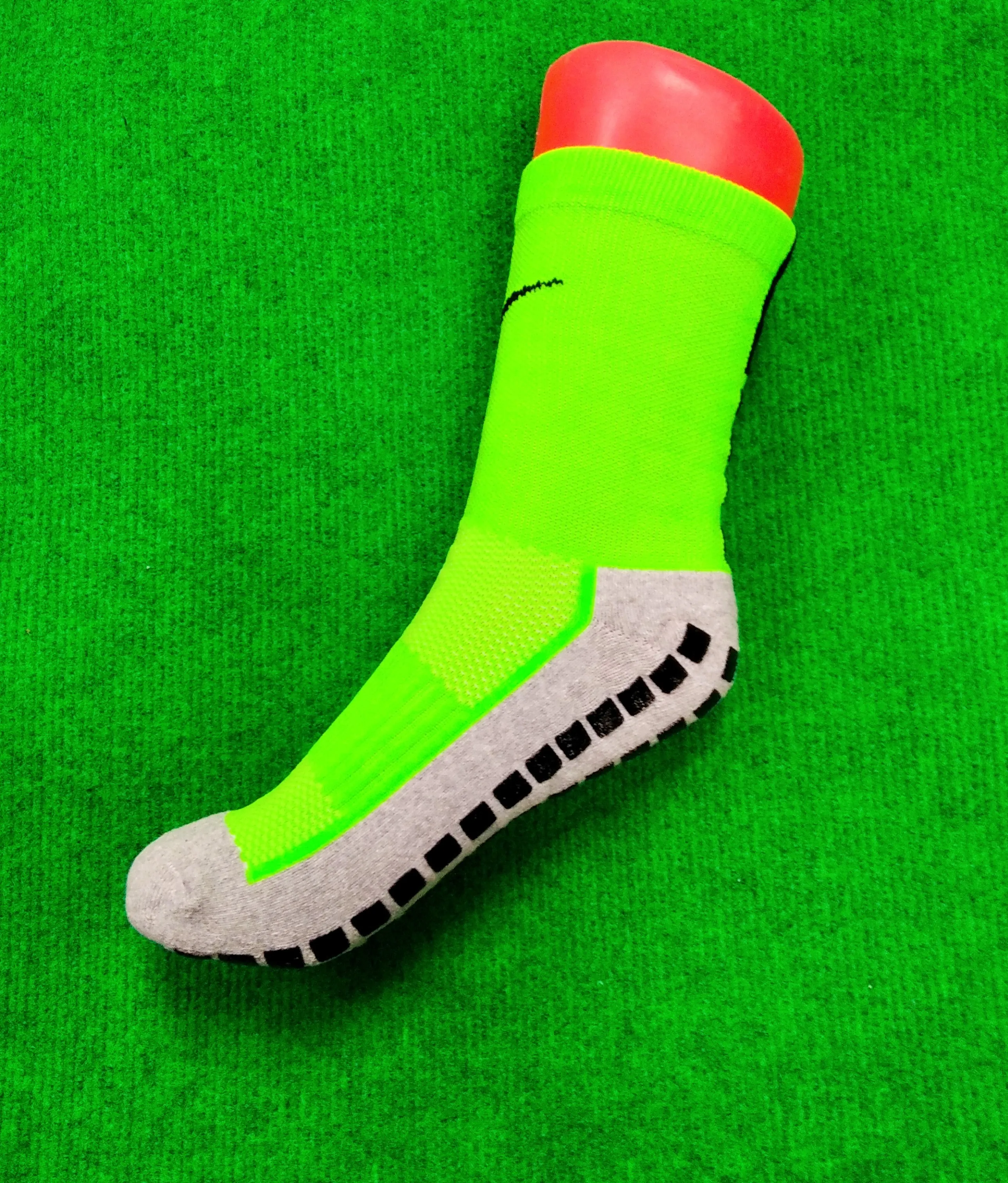 NIKE ANTIDESLIZANTES  3