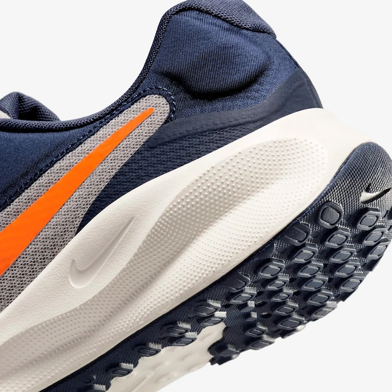 NIKE REVOLUTION 7  7