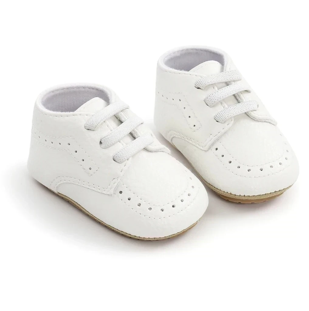 ZAPATITOS BLANCO CORDONES 4
