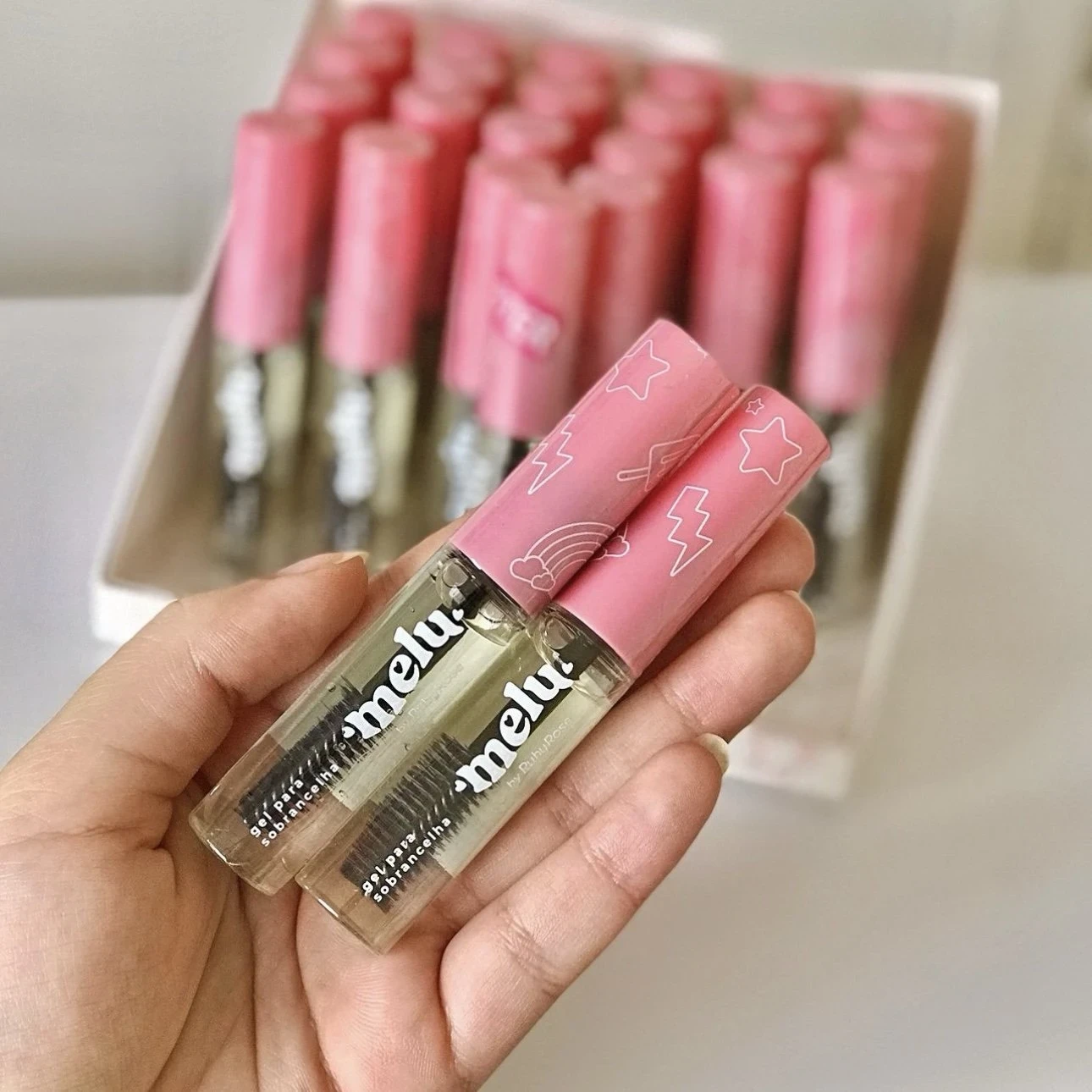 Gel fijador de cejas y pestañas de Melu