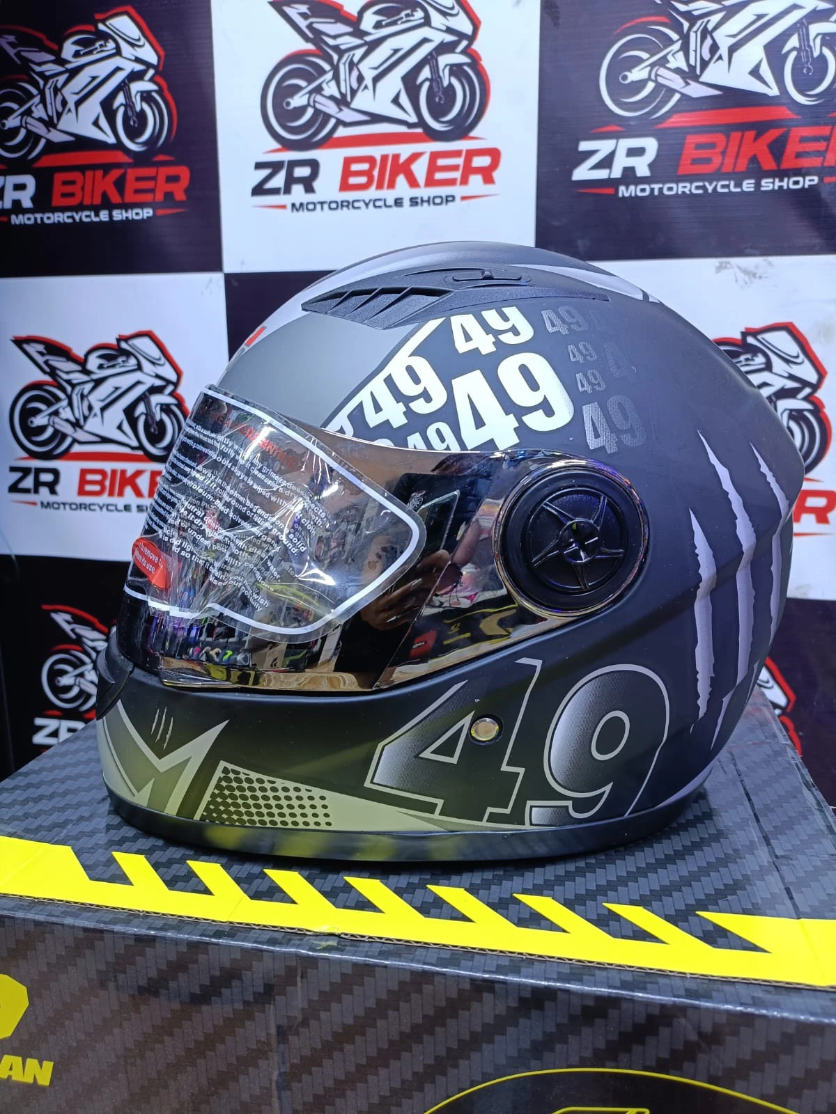 CASCO ECONÓMICO BLANCO/ NEGRO 