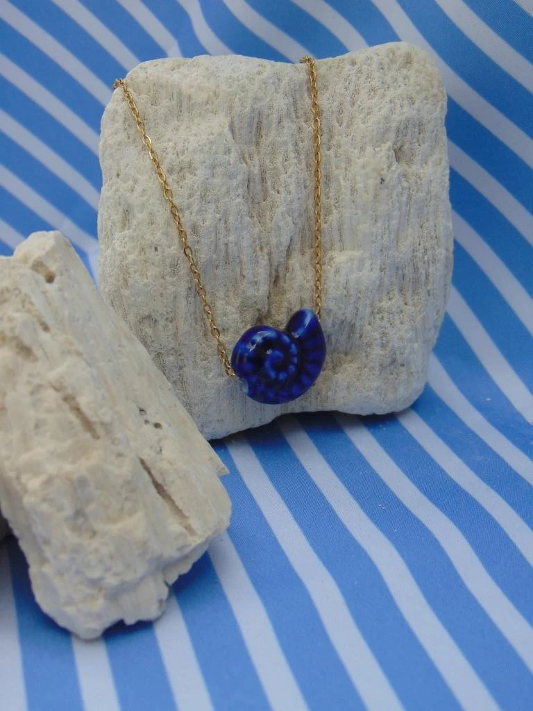 CADENA ACERO DOR DIJE CARACOL AZUL PROFUNDO 2
