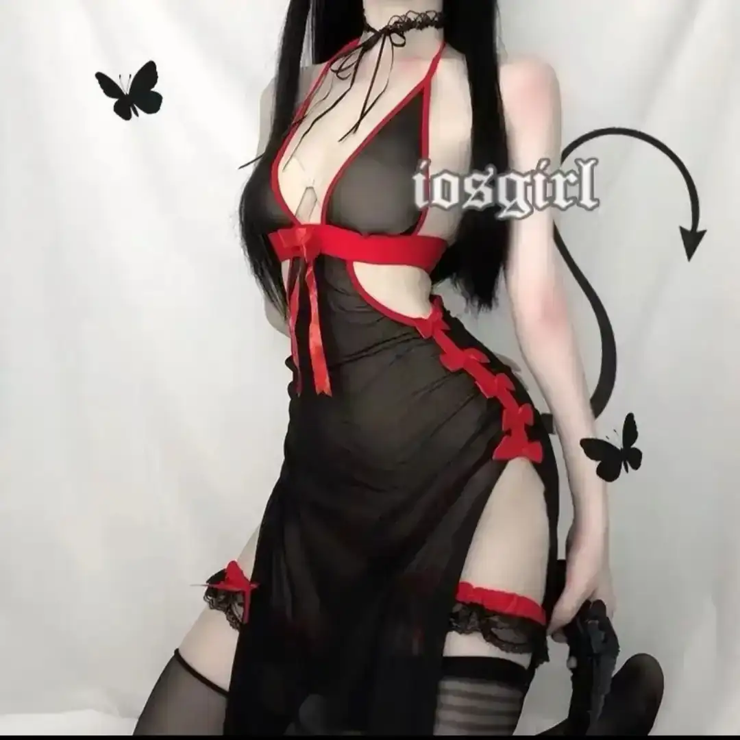 Vestido negro con rojo 