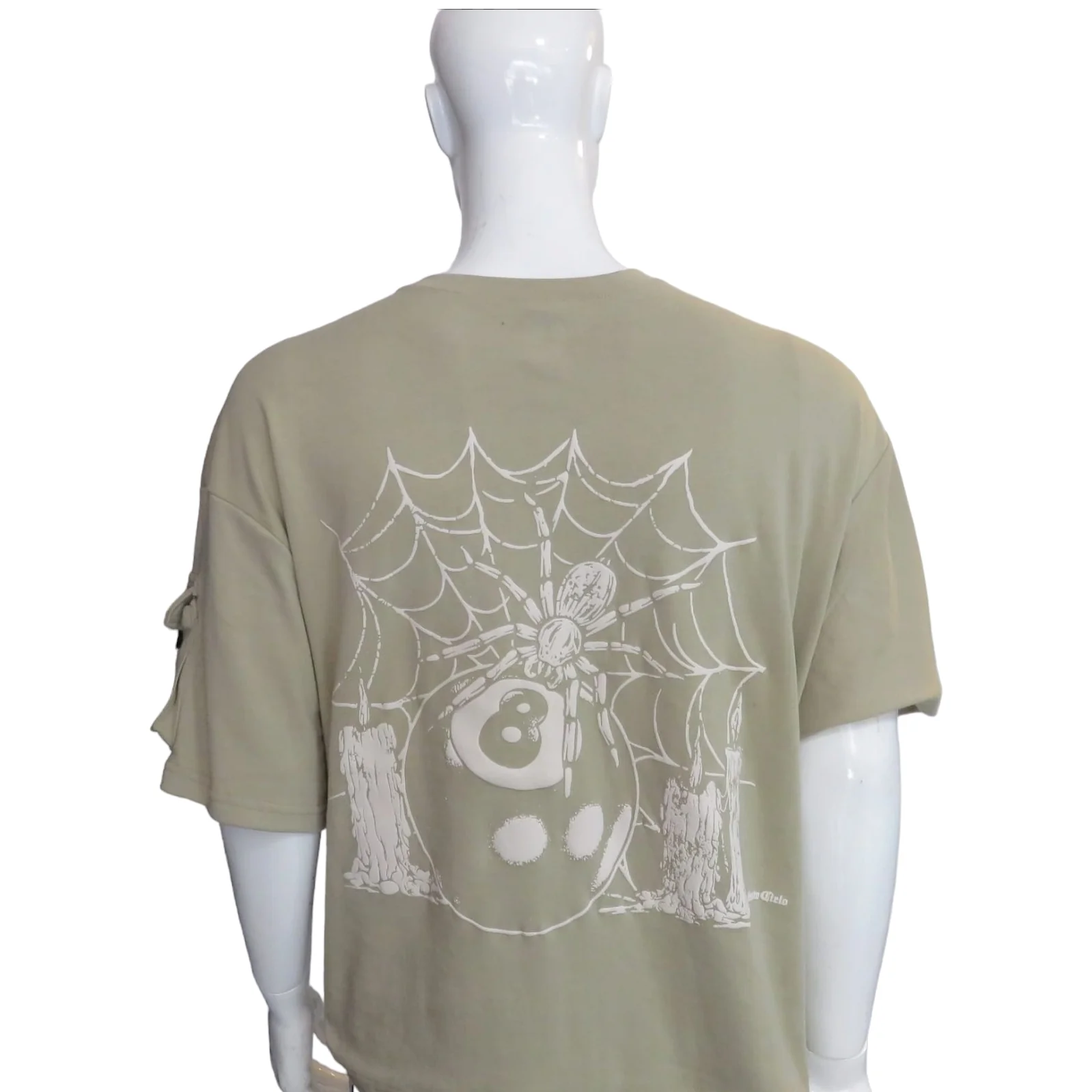 Playera Beige Over araña con bolsas 4
