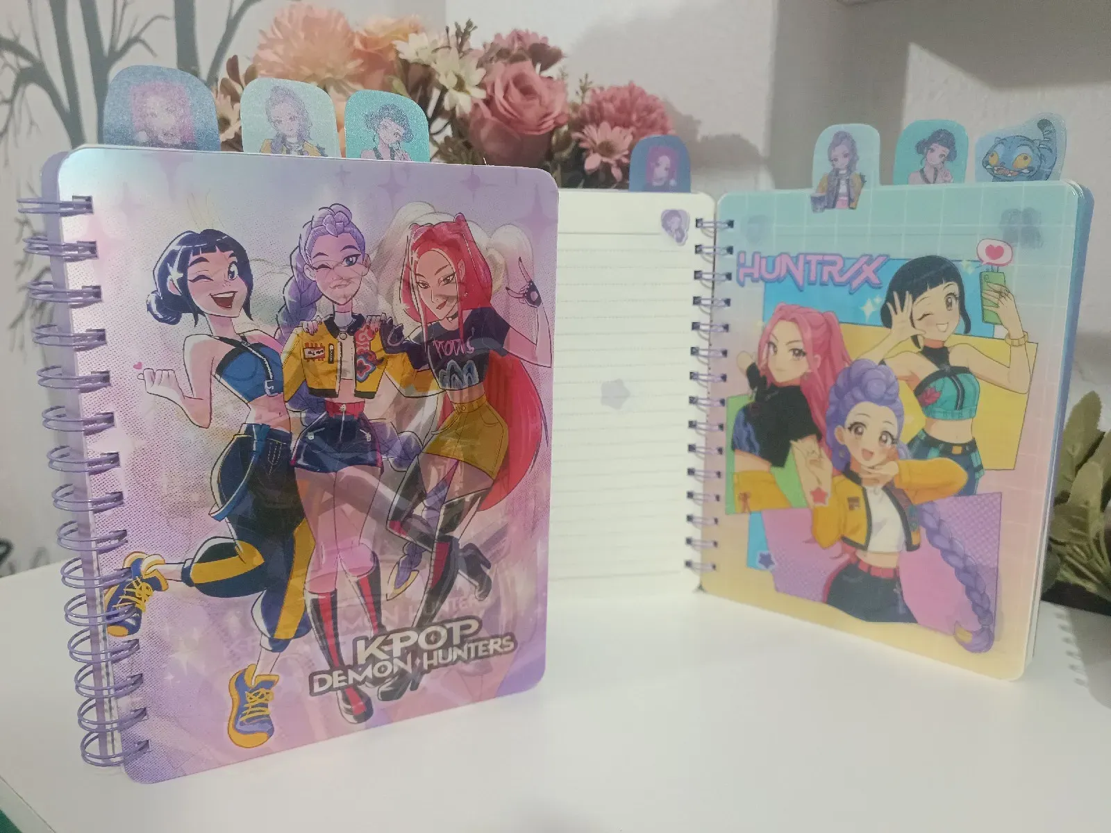 Cuaderno Holográfico Huntrix. Kpop Demon Hunters 2