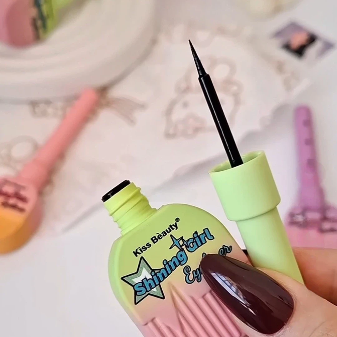 Delineador Líquido para Ojos Kiss Beauty 2