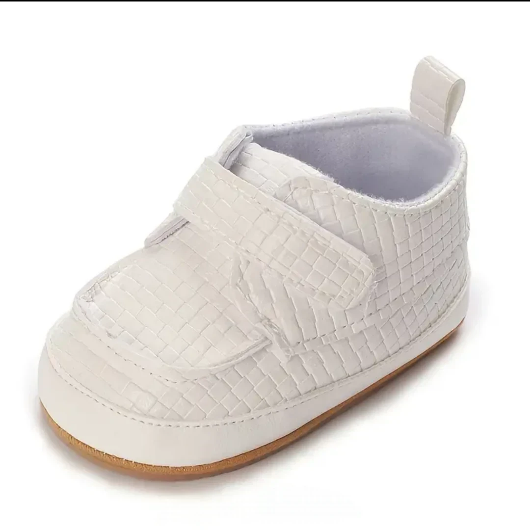 ZAPATITOS BLANCOS 3