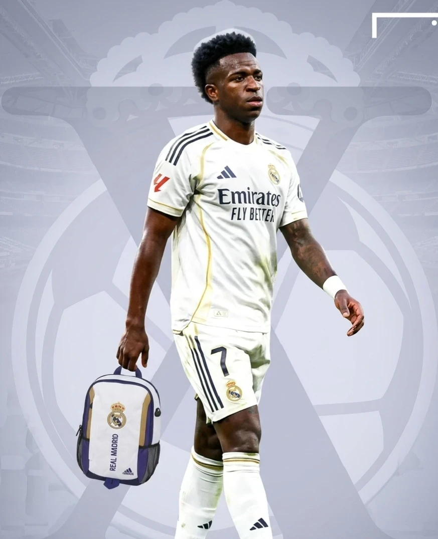 PEQUE MOCHILA R.MADRID  4