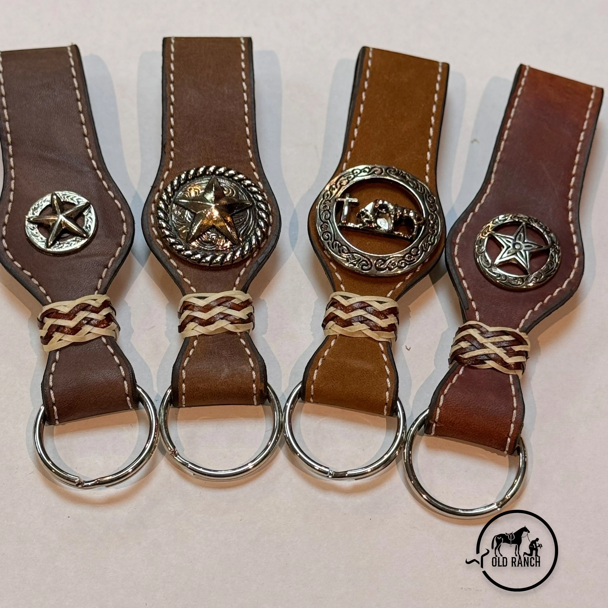 Llaveros de cuero con broche  2