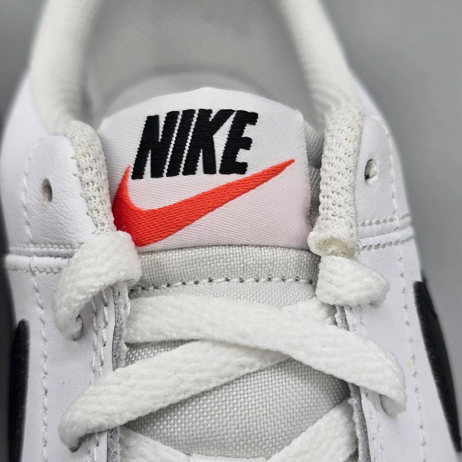NIKE COURT LEGACY 7