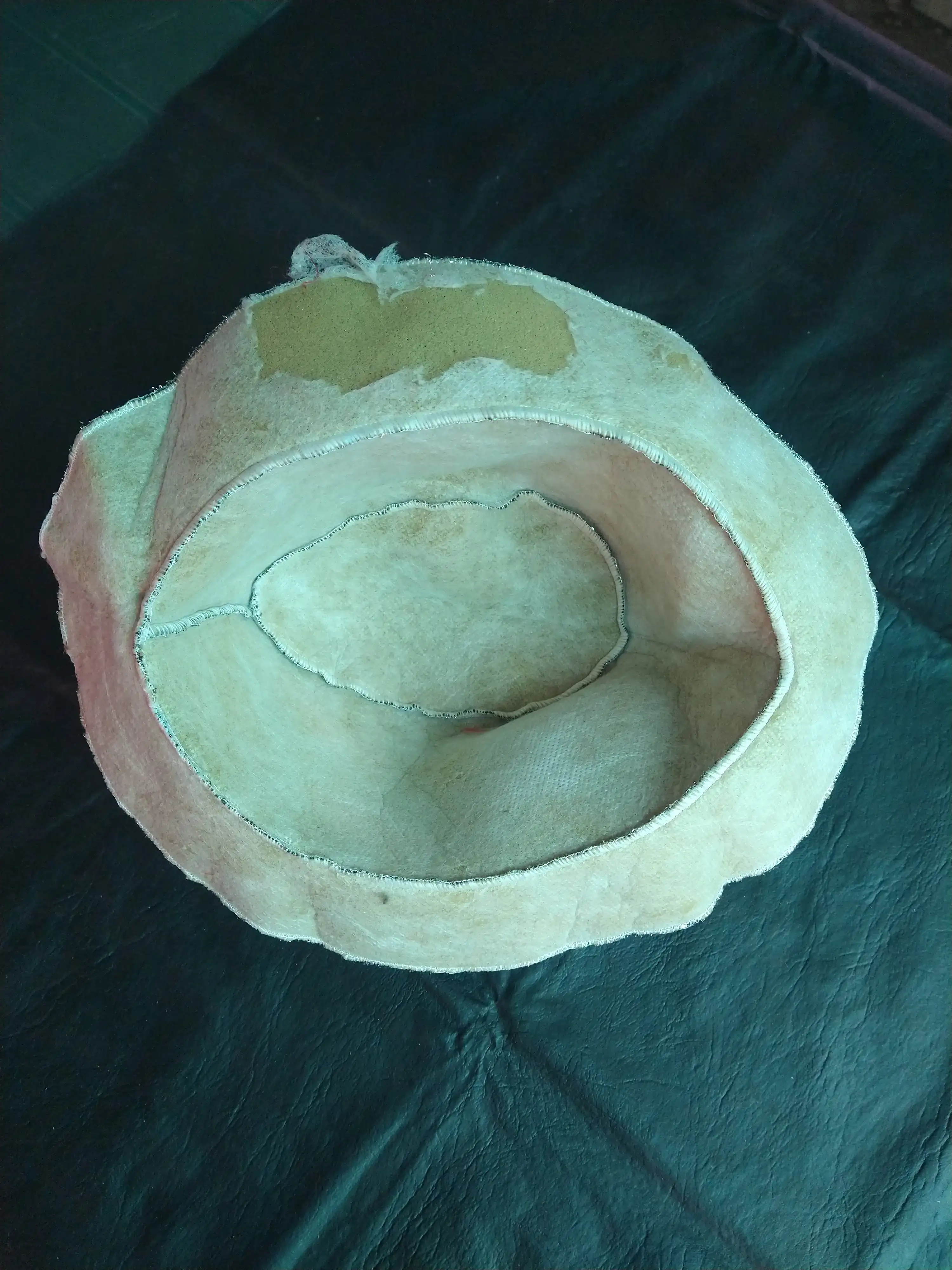 Sombrero plateado de tela  2