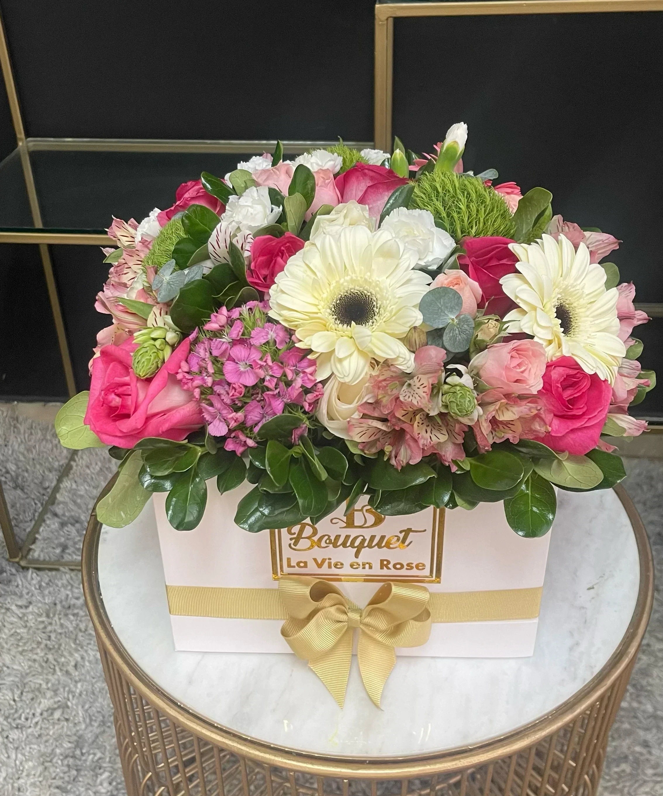 Cuadrada mediana flores surtidas 2