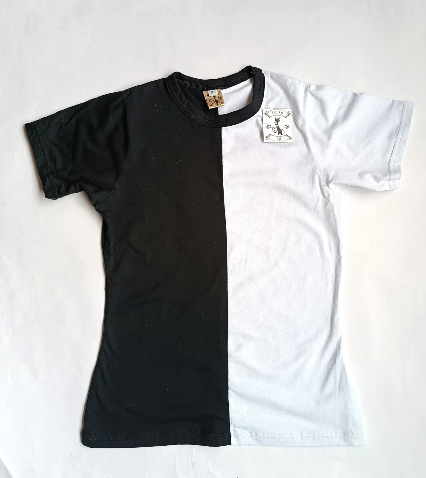 Camiseta algodon negra y blanco  2