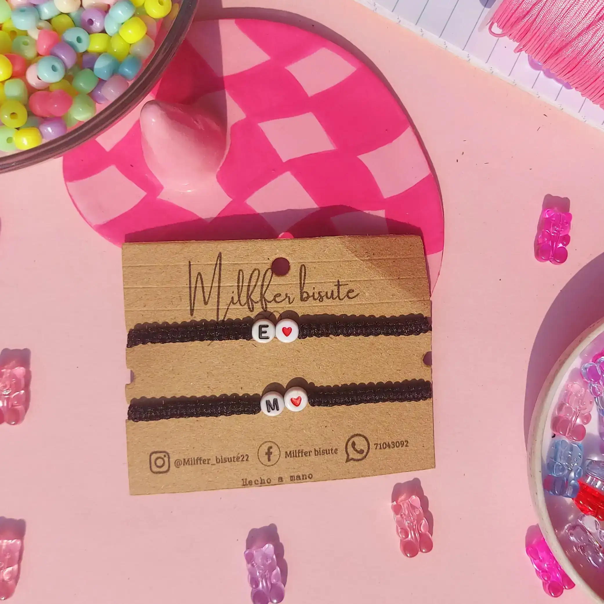 Pulsera con iniciales