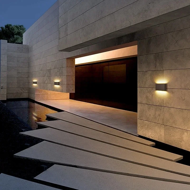 APLIQUE PARED NEGRO 6W LUZ CALIDA/3500K 4