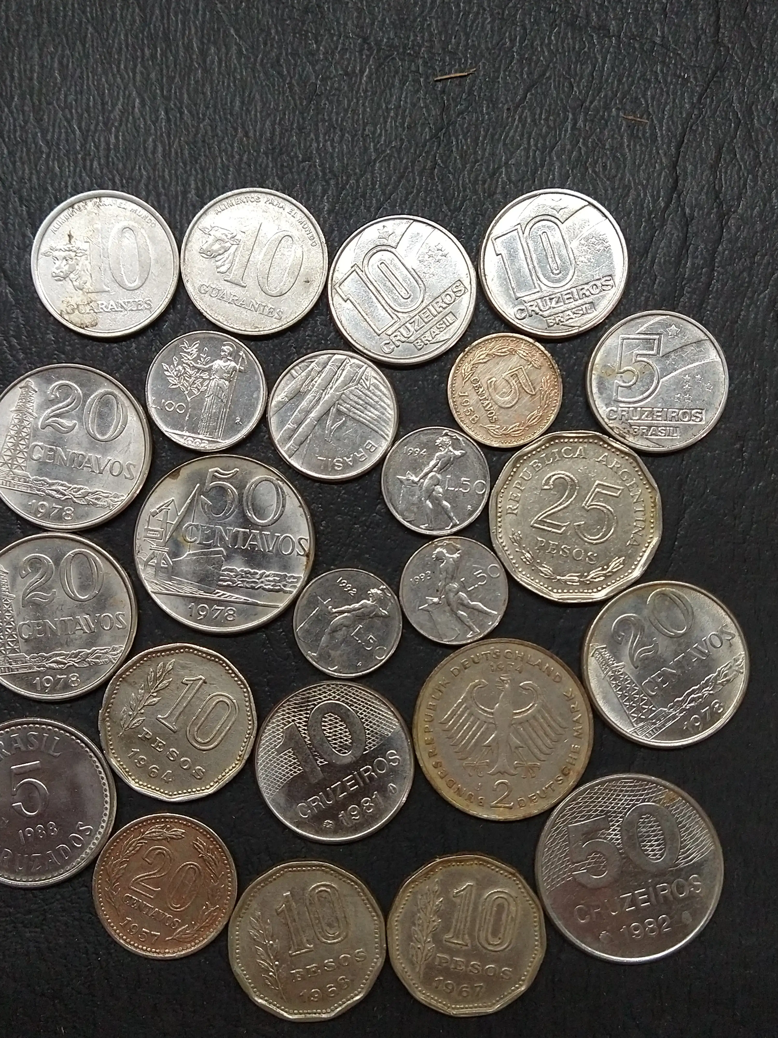 Monedas y billetes 