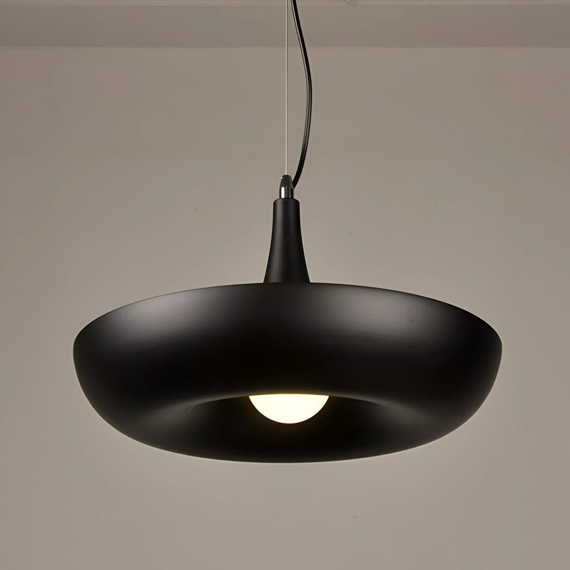 LAMPARA COLGANTE SOMBRERO 1L E27