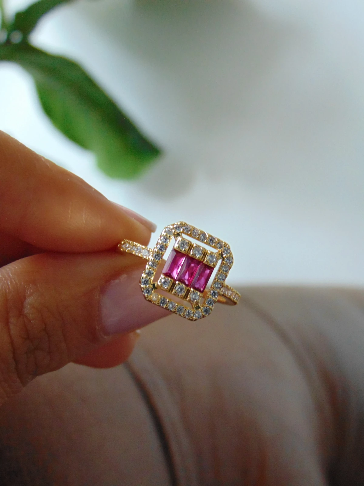ANILLO ACERO DOR CUADRADO BAGUET FUCSIA 3