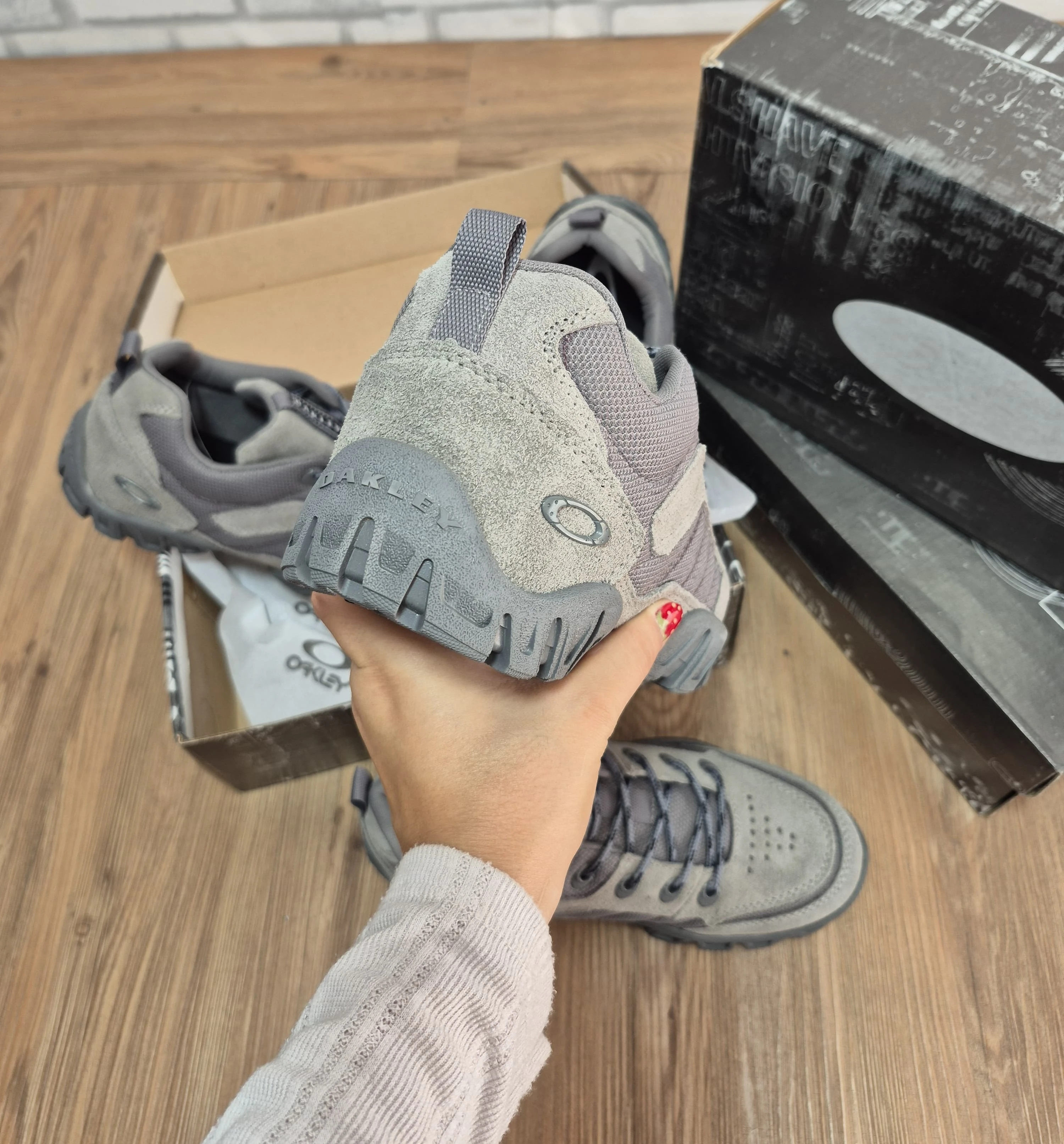 TÊNIS OAKLEY CAMURÇA  4
