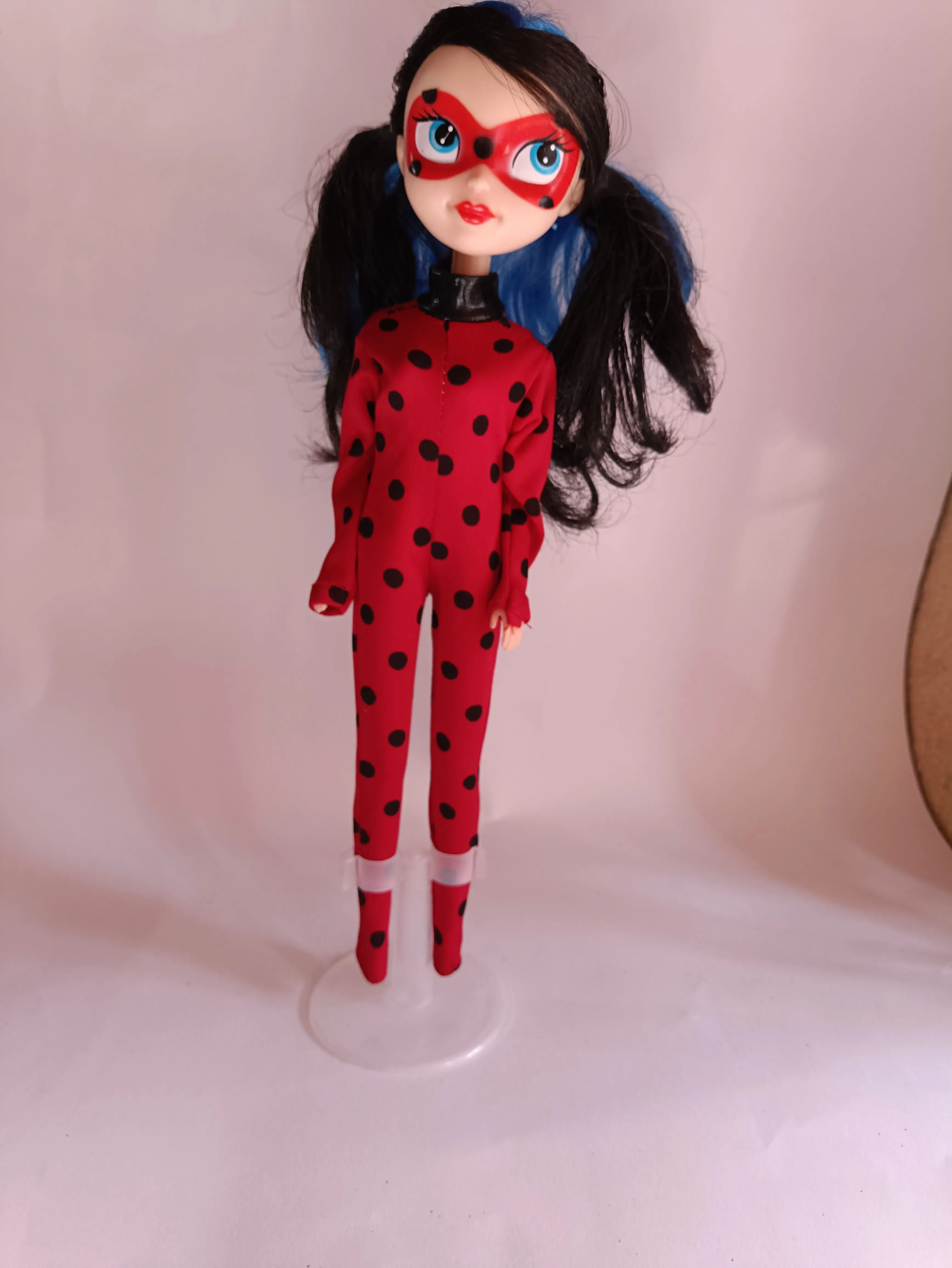 Ladybug cabello corto 