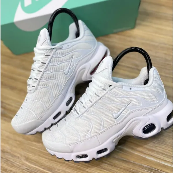 Tenis y muchos mas💥