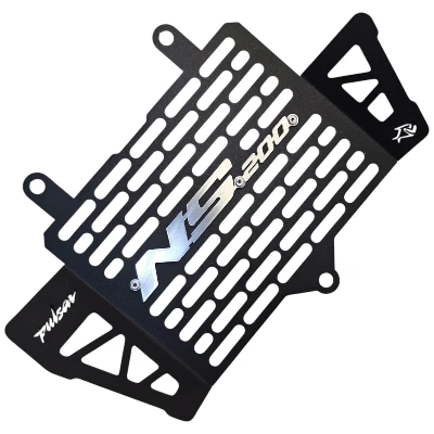 NS 200 P. Radiador acero negro logo 3d cromado ML