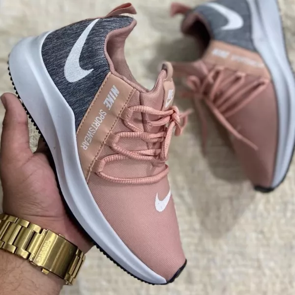 Nike 4