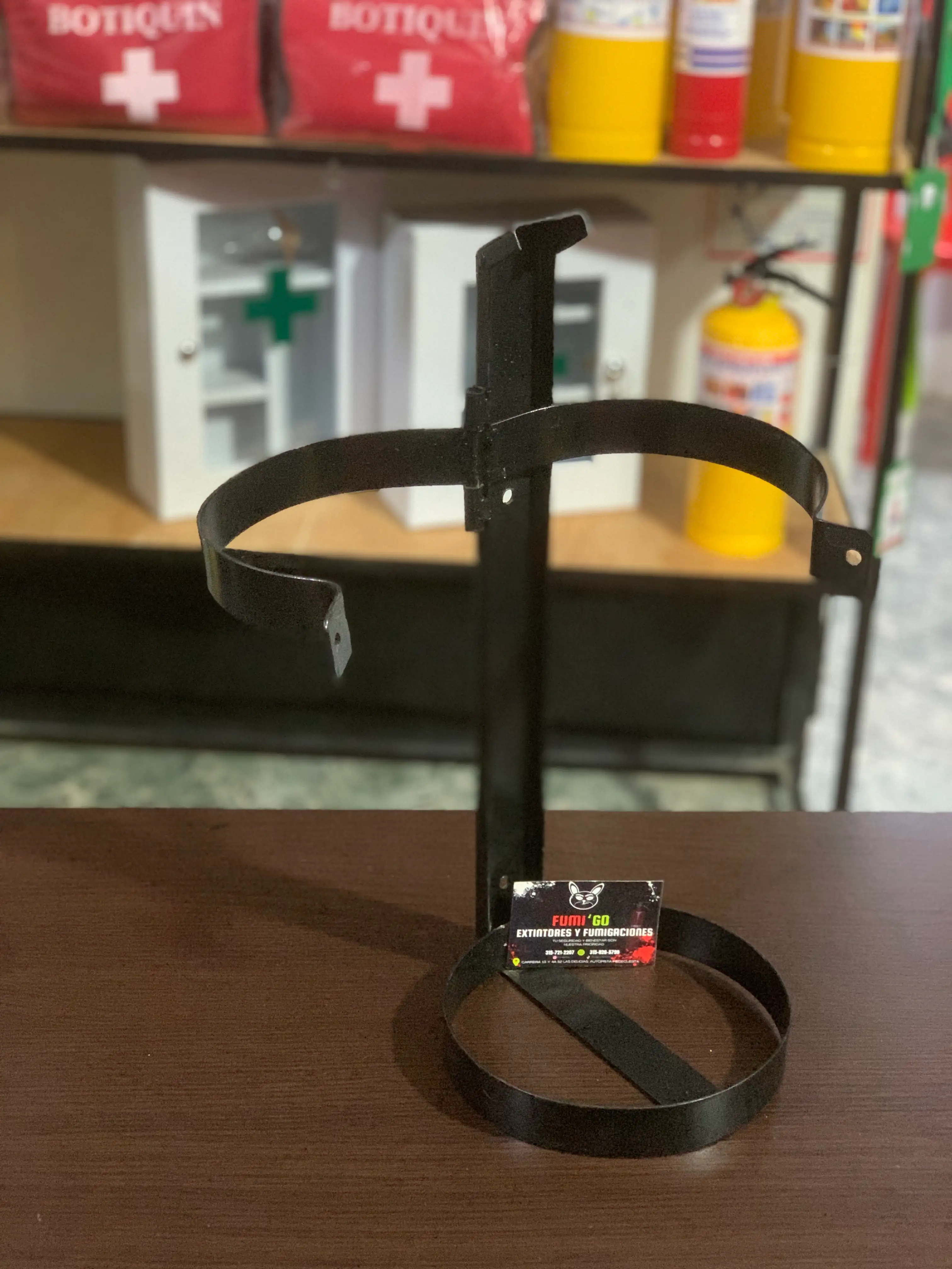 Base metálica de canastilla de 20 lbs