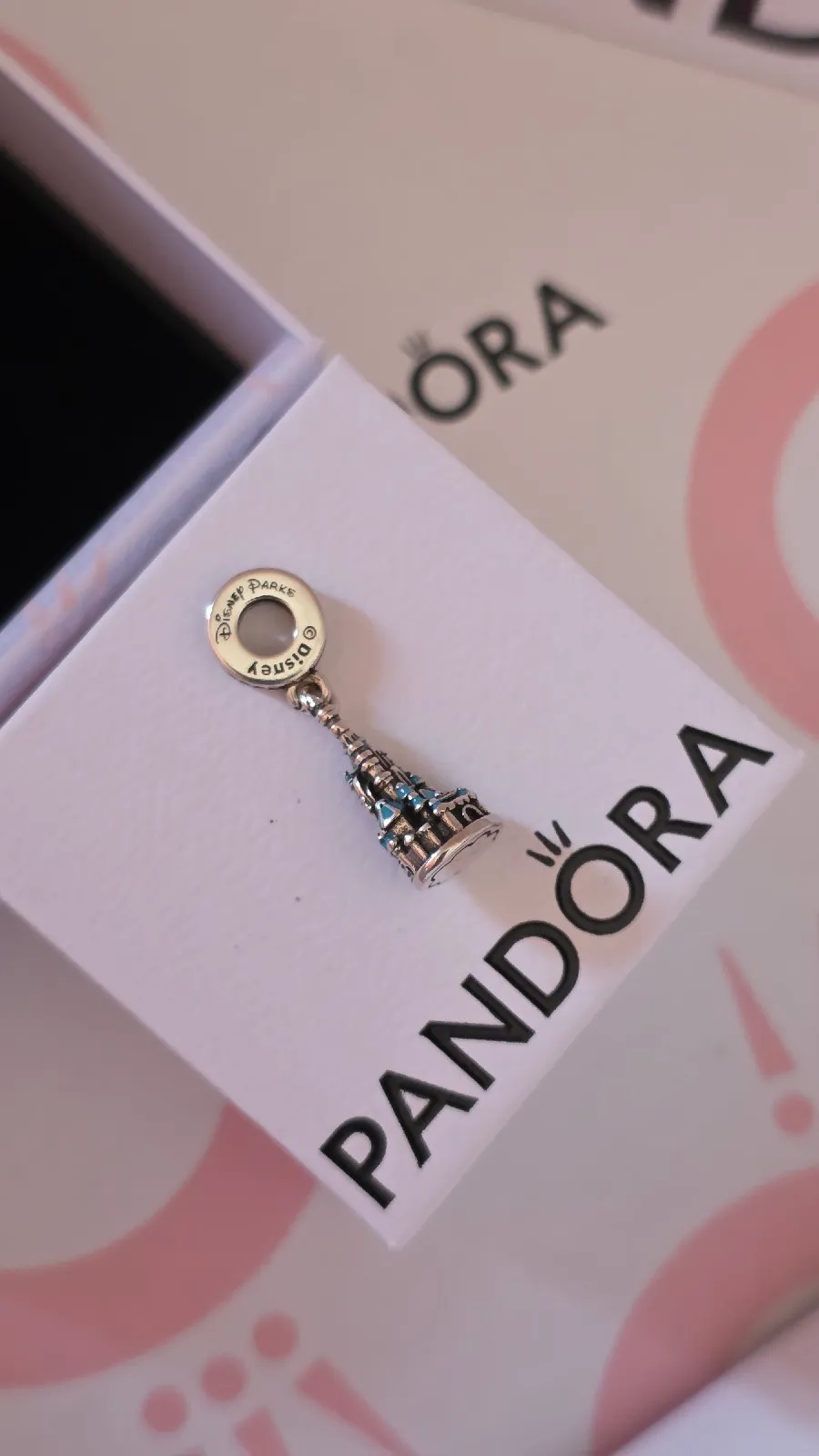 Pandora castillo Disney  2