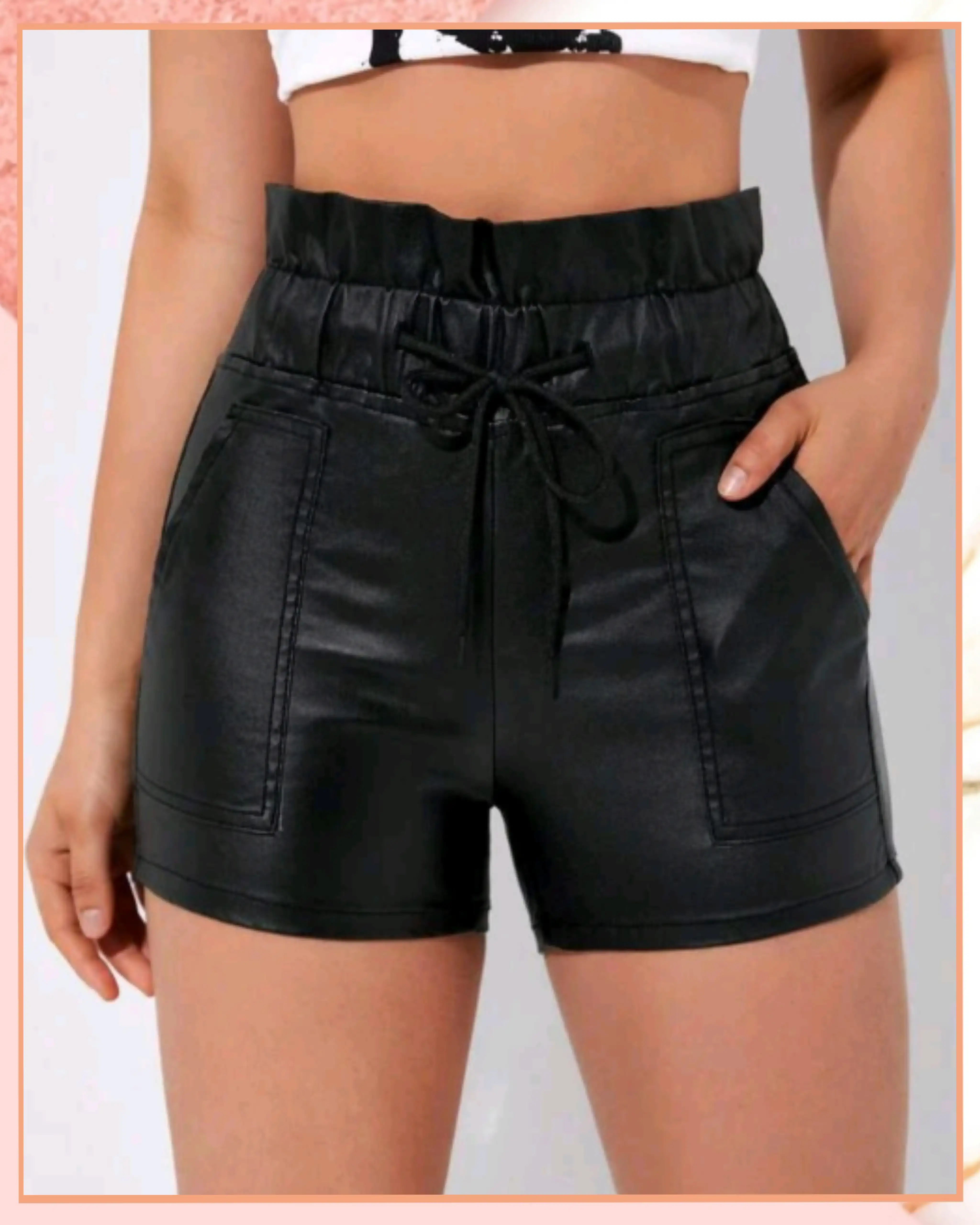 S - Shorts de cuerina