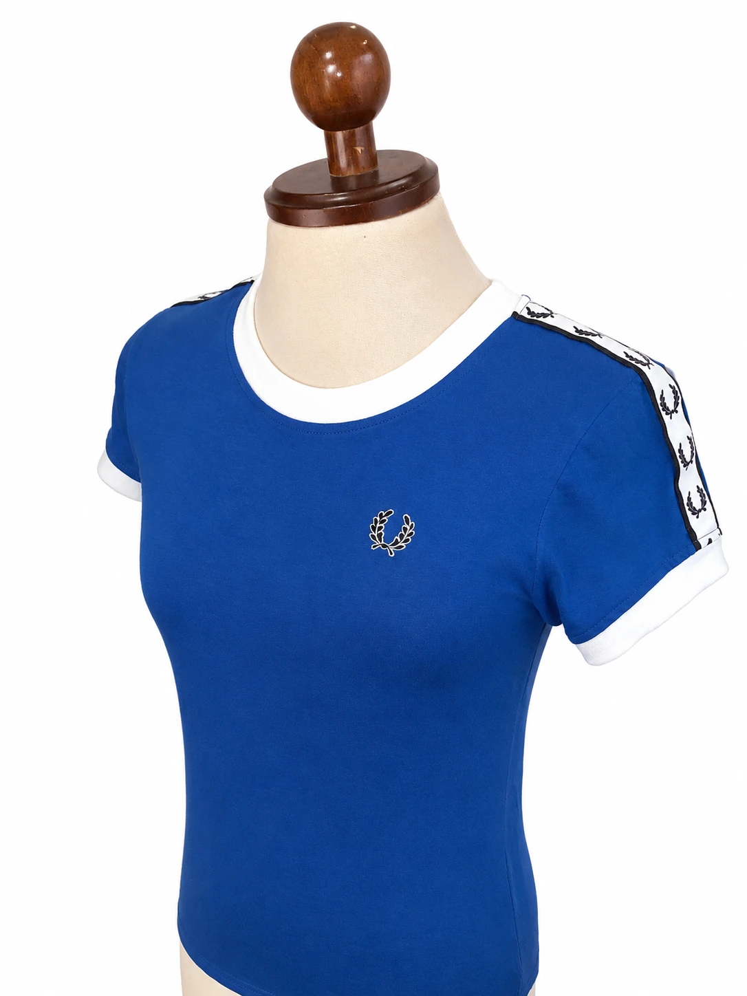Camiseta azul rey con laureles 