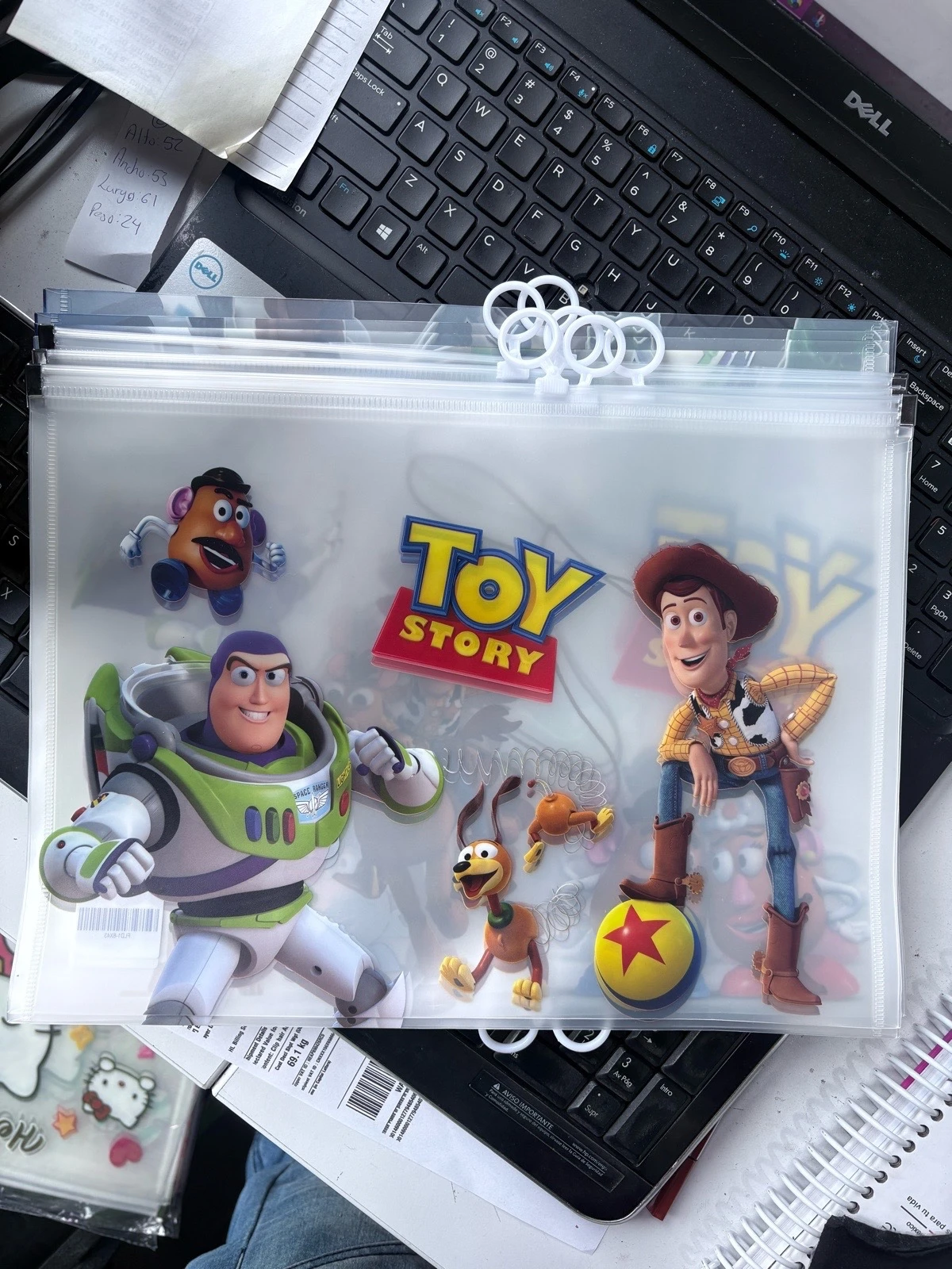 12 Folders de plastico tamaño carta de personajes  7