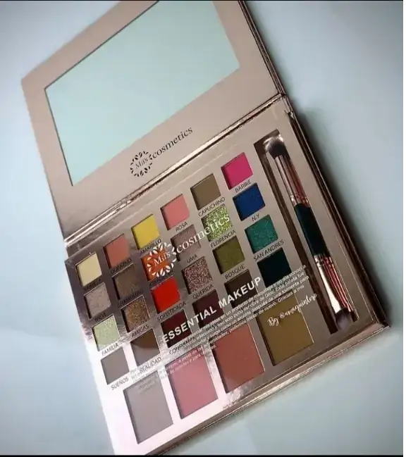 Sombras Essencial makeup 2
