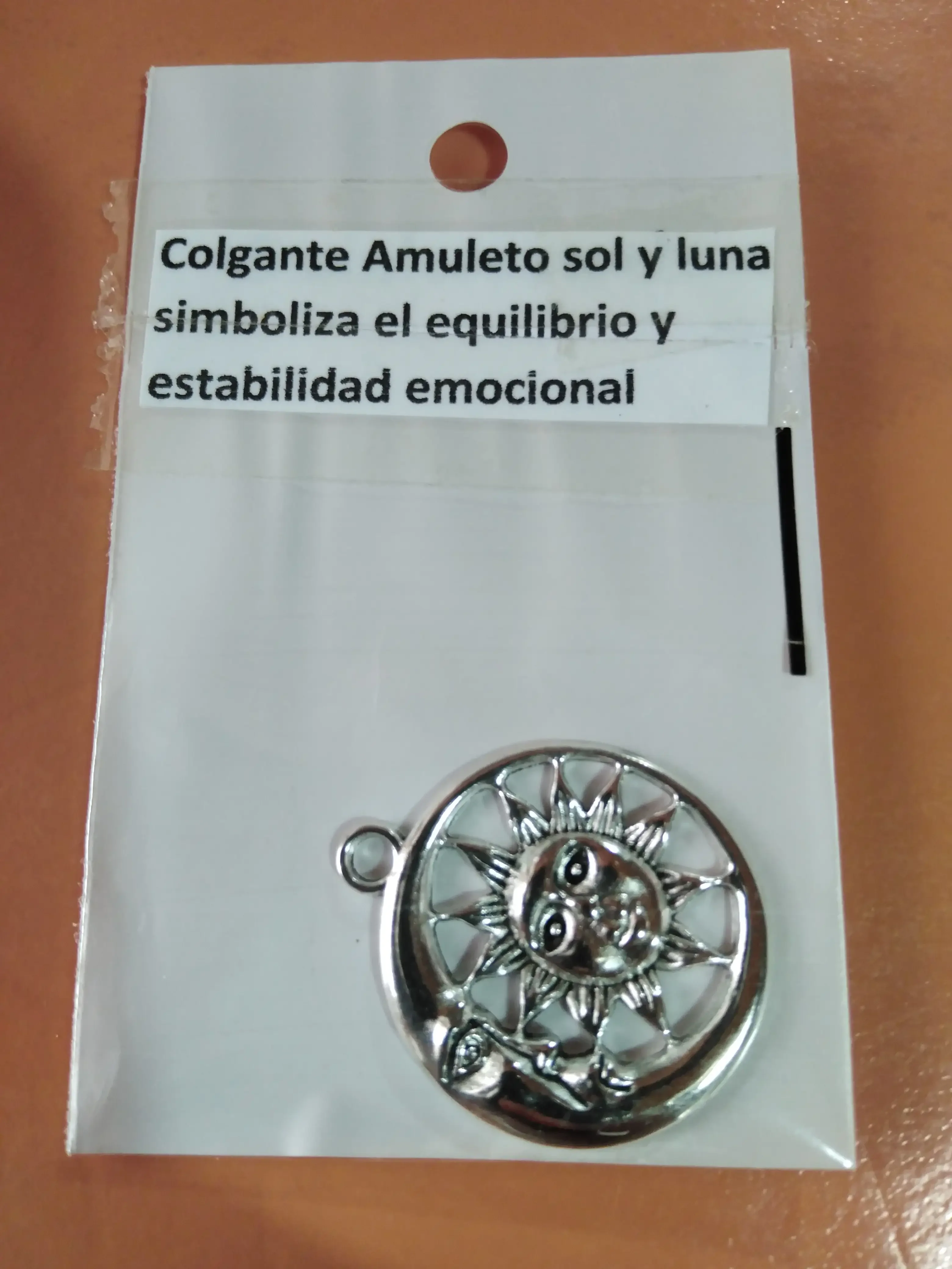 Amuleto sol y luna 