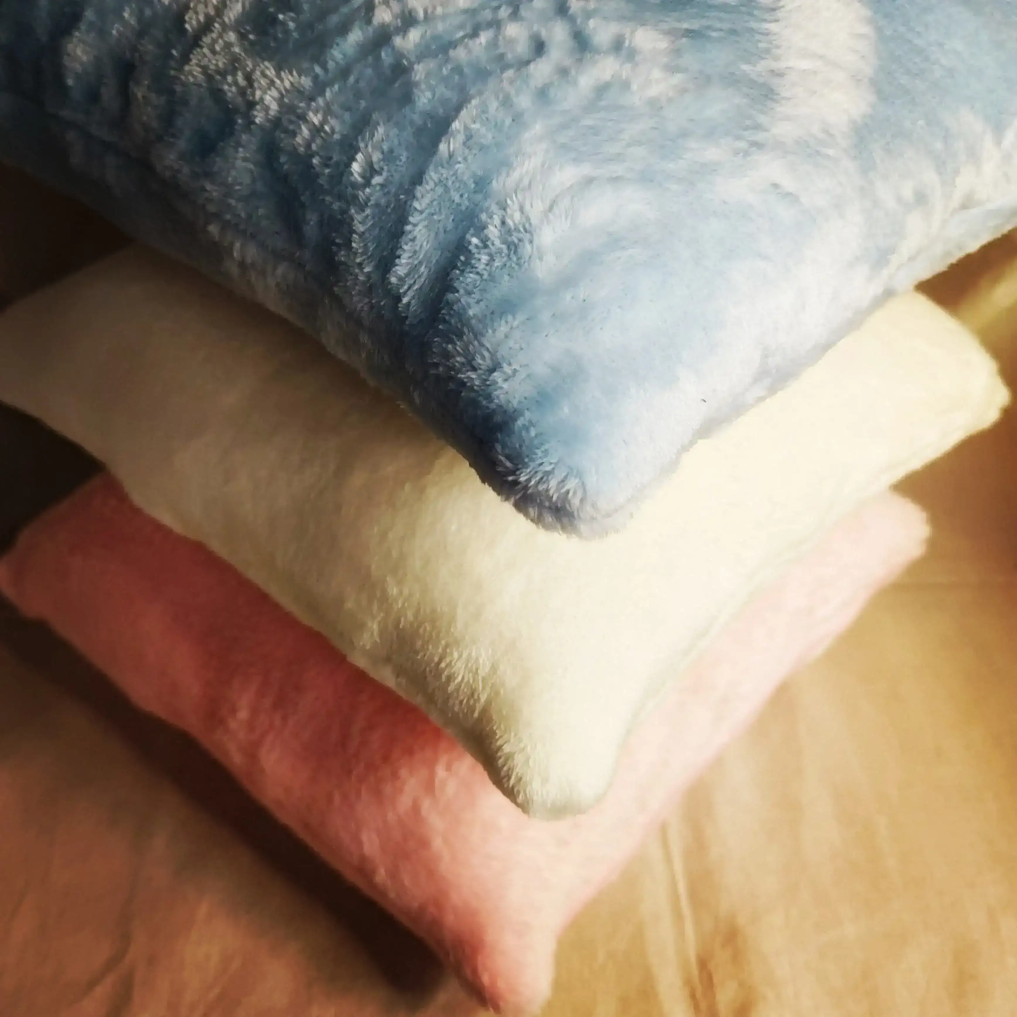 Almohadones lisos soft