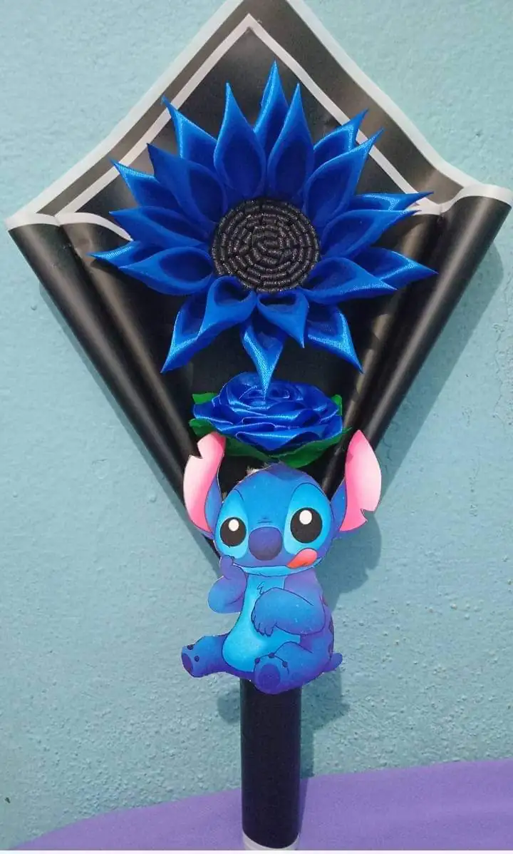 Girasol y Rosa eterna azules 