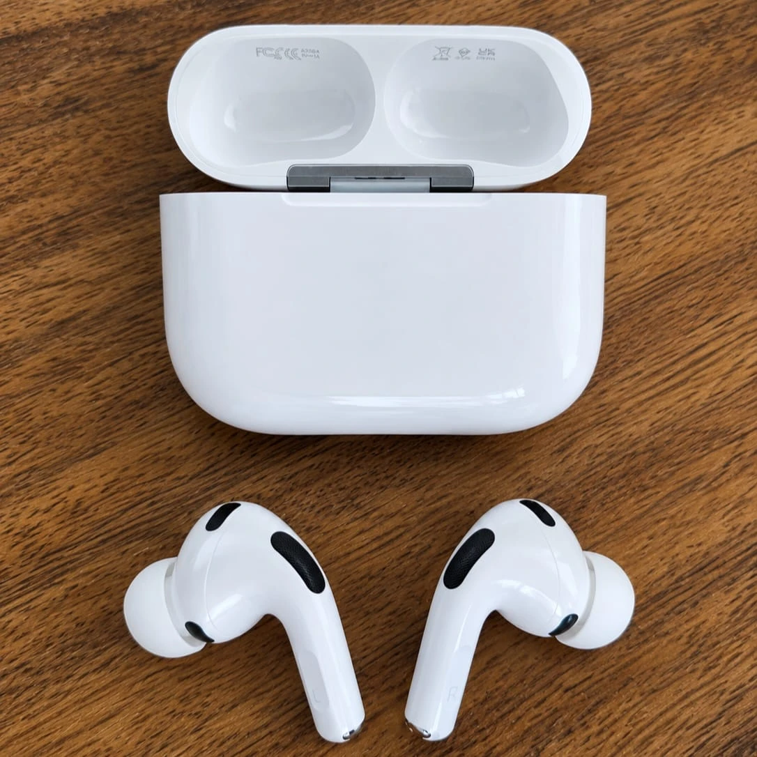 Audifonos AirPods Pro 3 4