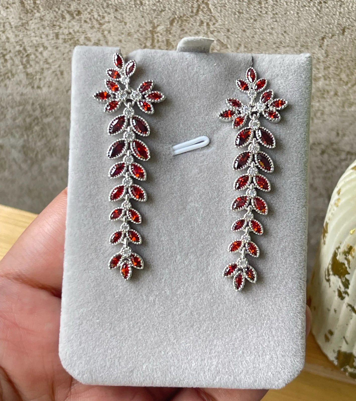 ARETES PLATEADOS ELEGANTES ESPIGAS