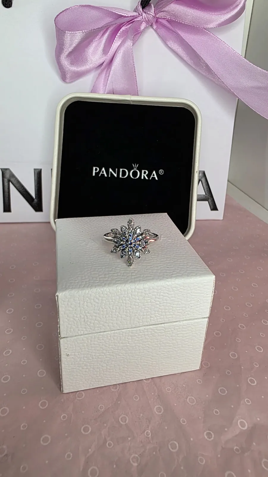 Pandora Crystalized Snowflake silver ring
