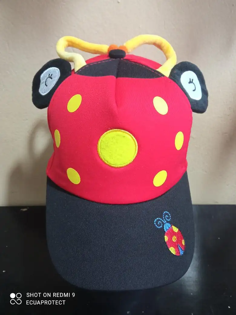 GORRA MARIQUITA 🐞